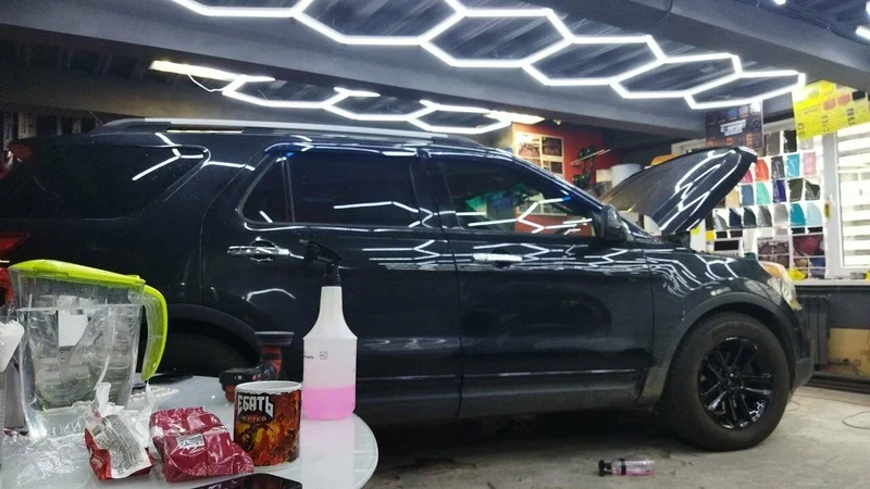 Автомобиль в сервисе